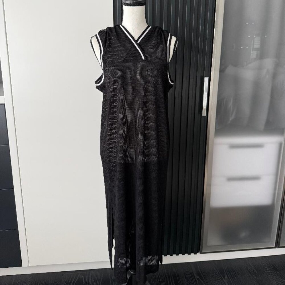 GSTQ- Hooded Midi Mesh Tunic